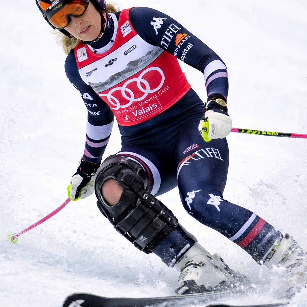 Lindsey Vonn's Olympic Skiing Ambition Faces Challenges Amid Severe Knee Injury